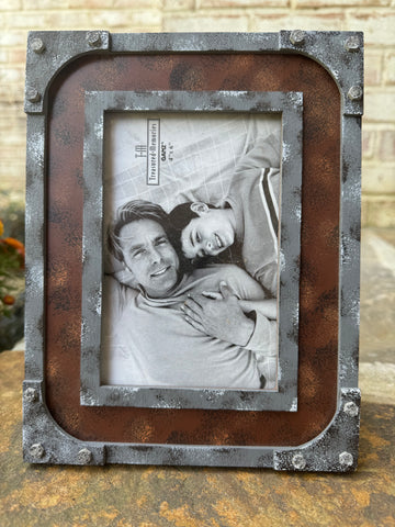 Wood ‘iron’ frame 4x6