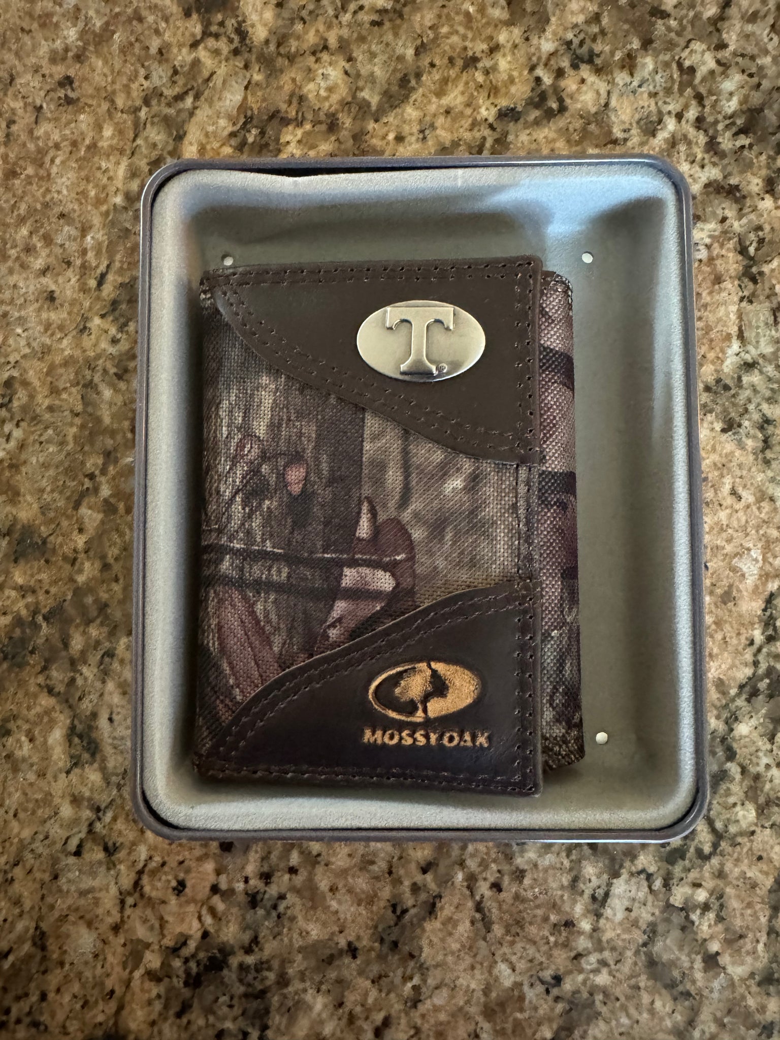 Mossy Oak Canvas/Leather/Concho Tri-fold Wallet